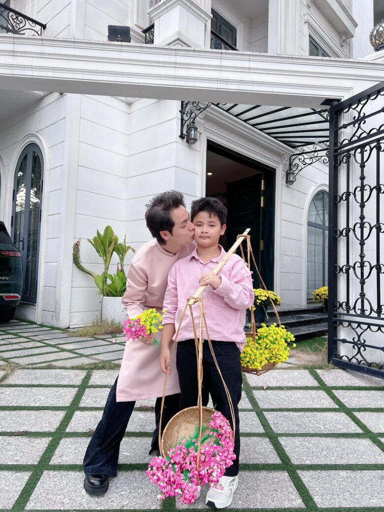 Đại gia TP.HCM amp;#34;nhặtamp;#34; được con trai ở rừng đem về nuôi, đặt tên cho bé theo họ Nguyễn của bố vừa hay vừa ý nghĩa - 4