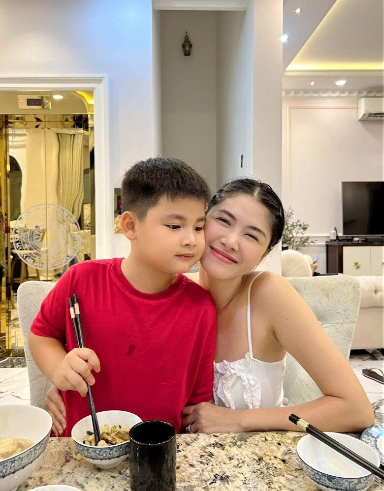 Đại gia TP.HCM amp;#34;nhặtamp;#34; được con trai ở rừng đem về nuôi, đặt tên cho bé theo họ Nguyễn của bố vừa hay vừa ý nghĩa - 3