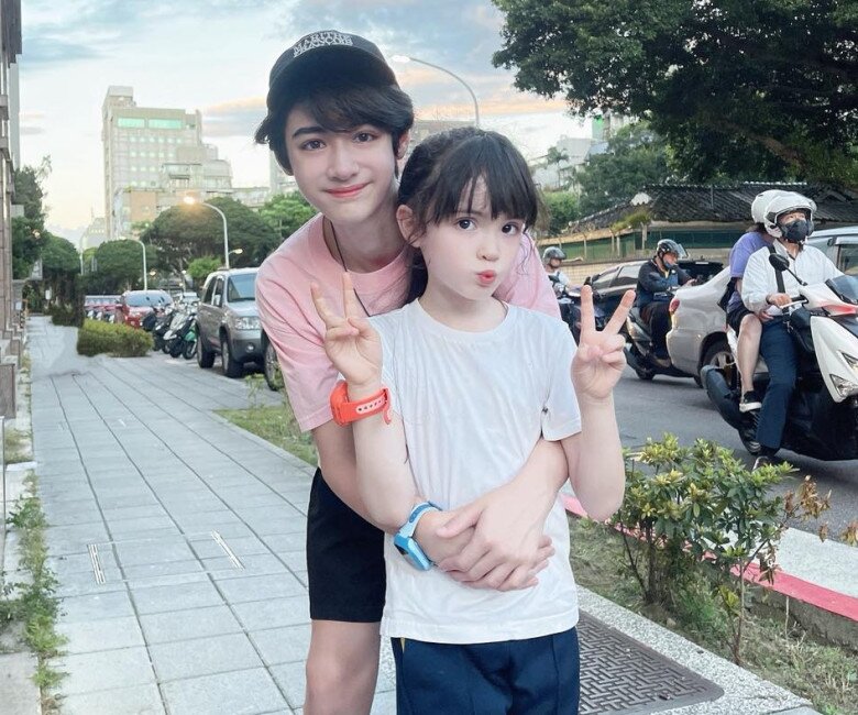 Bà mẹ đã rất lo lắng cho con trai nhưng vẫn có cách xử lý đầy thông minh.