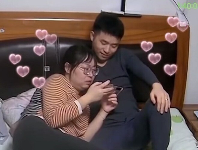 1 giây trước khi xảy ra tình huống hài hước.