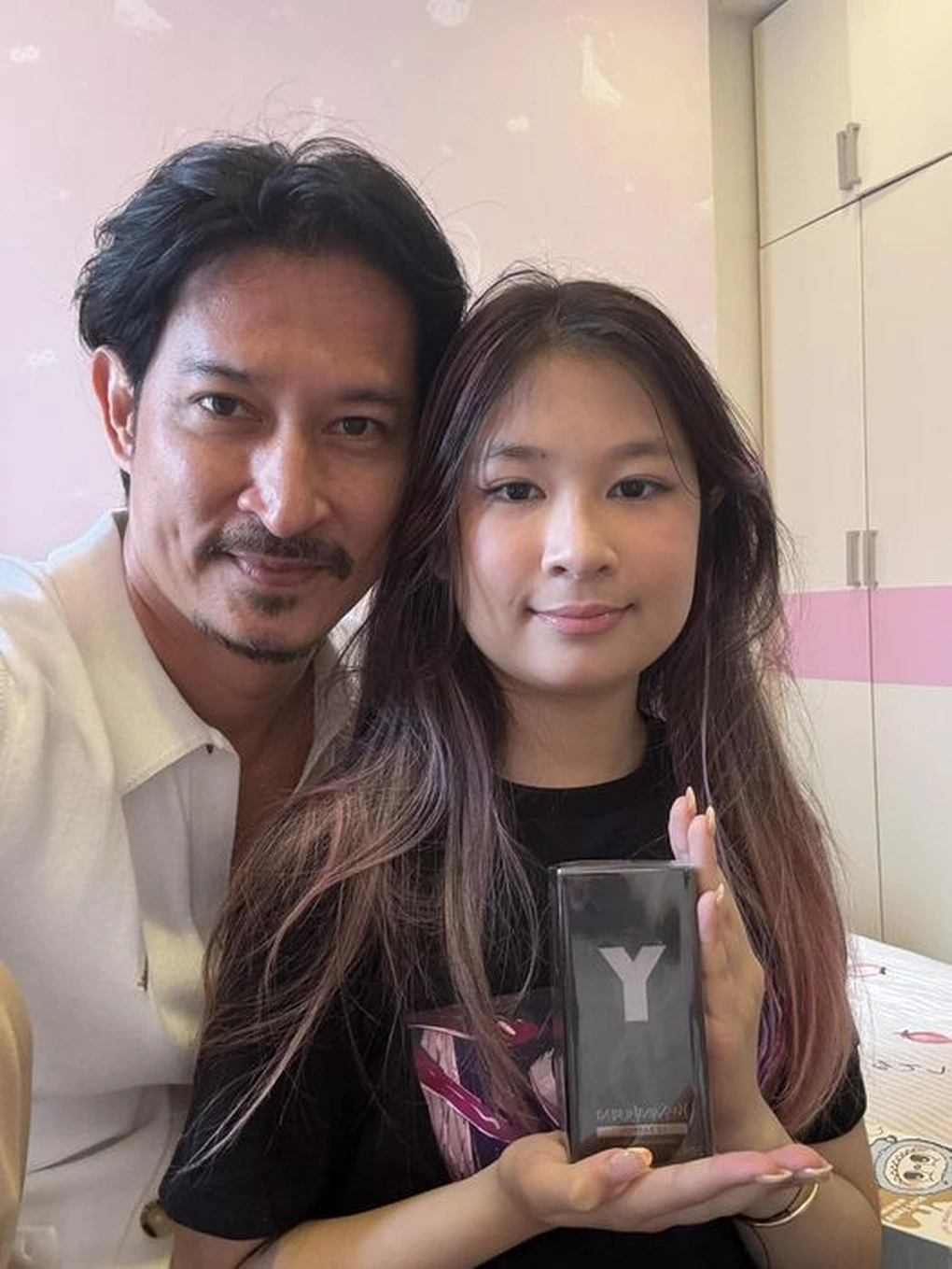 Huy Khánh thân thiết với con trai giàu có, học trường danh giá ở Canada, gặp khó khăn với con gái ở Phần Lan - 3