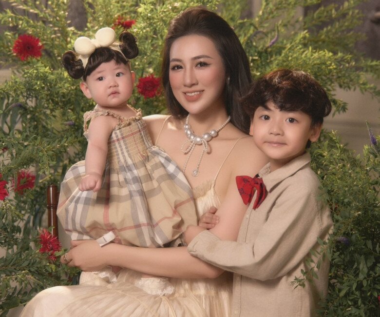 Sau 8 năm kết hôn, vợ chồng Á hậu Dương Tú Anh có 2 trái ngọt.