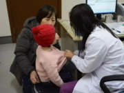 Yêu con - Quát mắng khi dạy con học suốt 2 năm, tình trạng hiện tại của đứa trẻ được bác sĩ thông báo khiến mẹ òa khóc