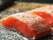 Yêu con - Bác sĩ Đài Loan: Trẻ ăn thường xuyên loại cá này có nguy cơ mắc ung thư vòm họng cao gấp 7 lần