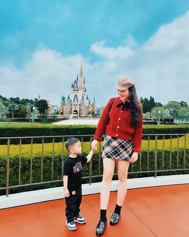 Mỹ nhân đẹp ngang cô dâu trong đám cưới của con trai ông trùm BĐS TP.HCM: Hóa ra là mẹ 2 con, vừa giàu vừa đảm - 8