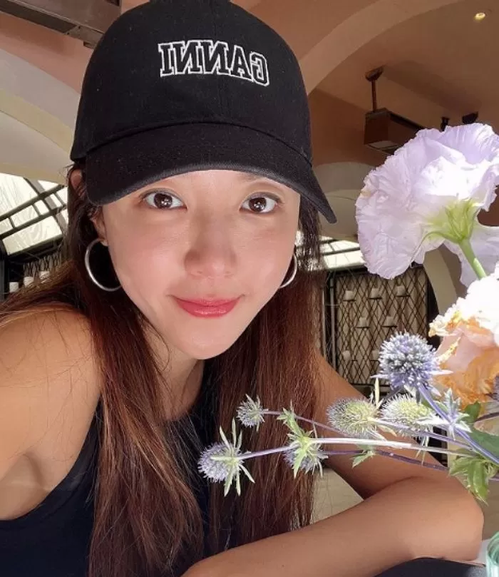 Nữ diễn viên phim giờ vàng lao đao sau khi chồng chủ tịch bị bắt, quyết không ly hôn dù không kiếm đủ tiền nuôi con - 8