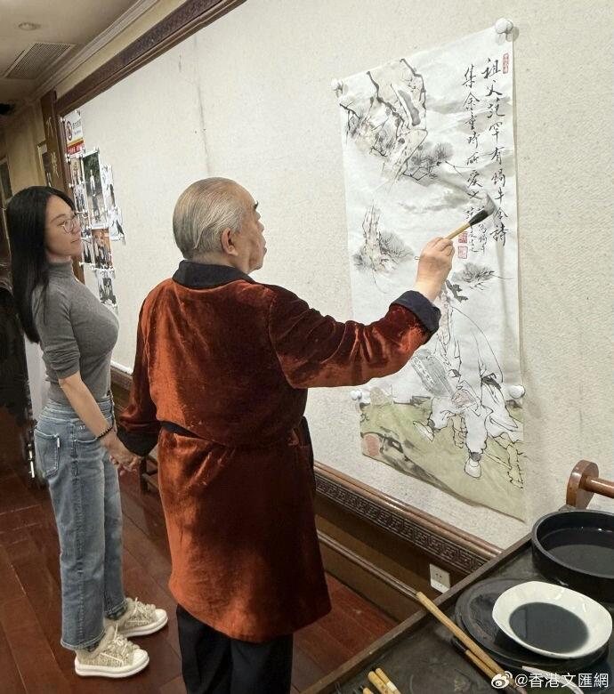 Người đàn ông góa vợ đã mê mệt nhan sắc và sự chăm sóc chu đáo của Từ Manh.