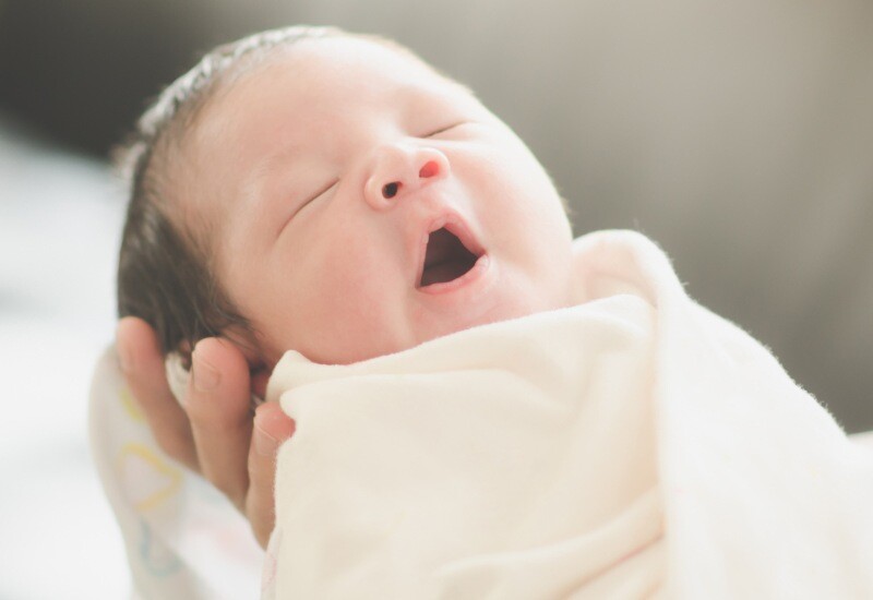 Một số trẻ sơ sinh xuất hiện các vết bớt với màu sắc và hình dạng khác nhau trên một số bộ phận cơ thể ngay sau khi sinh.