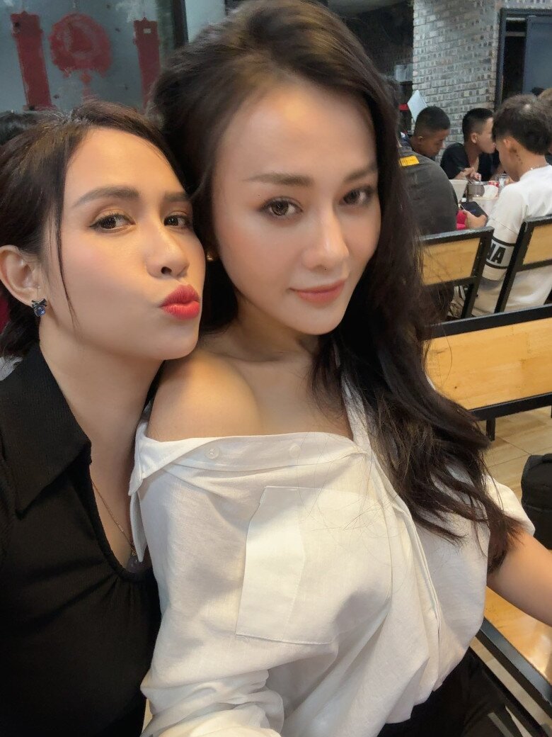 Gần đây nhất là diễn viên Thanh Mai đã đảm nhận nhân vật đối đầu với bạn diễn Phương Oanh trong bộ phim “Gió ngang khoảng trời xanh” gây sốt.