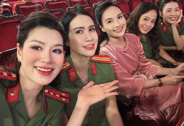 Thanh Mai là diễn viên, đồng thời cũng là Thiếu tá Công an giống như nhiều đồng nghiệp khác.