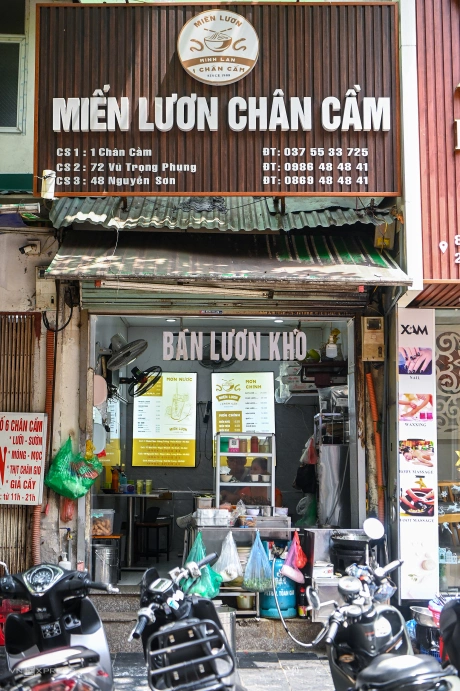 2 Quán Miến Lươn Ở Hà Nội Được Michelin Vinh Danh: Tồn Tại Suốt 40 Năm Giữa Lòng Phố Cổ Vẫn Nườm Nượp Khách 2 Quán Miến Lươn Ở Hà Nội Được Michelin Vinh Danh: Tồn Tại Suốt 40 Năm Giữa Lòng Phố Cổ Vẫn Nườm Nượp Khách - 6