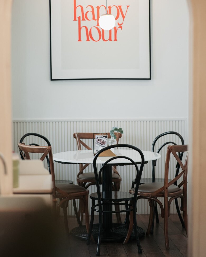 3 quán cà phê trên đường Hàn Thuyên, mặt bằng thuê gần 1 tỷ đồng/ tháng, ngồi chill cuối tuần giữa lòng phố - 4