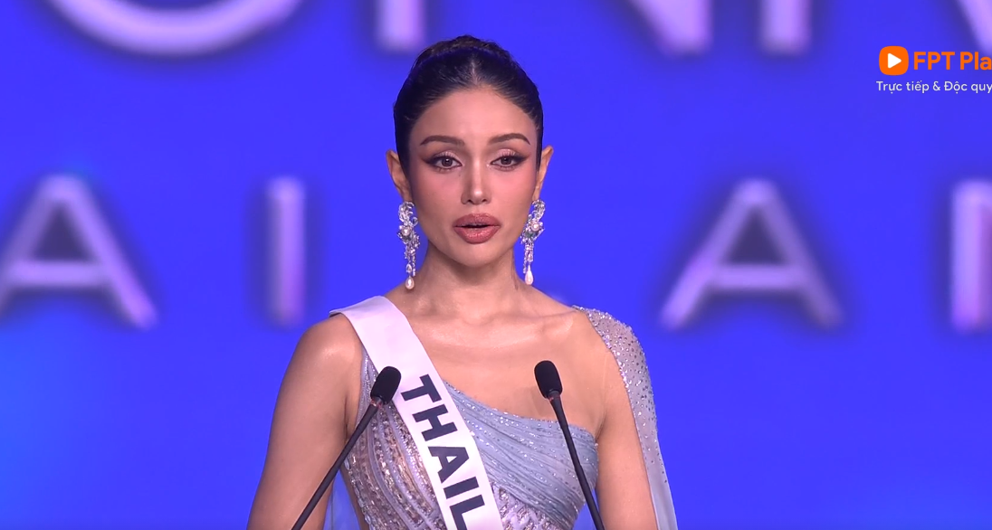 Đại diện Thái Lan nhận câu hỏi ứng xử: Nếu thắng Miss Universe và có cơ hội nói trước Liên Hợp Quốc, bạn sẽ muốn nói về vấn đề toàn cầu nào và tại sao? Cô trả lời ngắn gọn: Tôi muốn nói về vấn đề bình đẳng dành cho phụ nữ vì tôi tin rằng chúng ta và mọi phụ nữ đều xứng đáng nhận được sự tôn trọng, sự tử tế.