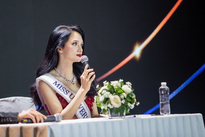 Miss Universe 2025: Cơ hội hay thử thách của Hương Giang? - 4