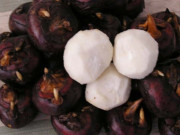 Lifestyle - Cây mọc dưới bùn đất xưa dành cho người nghèo, nay thành đặc sản ăn ngọt như táo giúp thanh nhiệt, giải độc