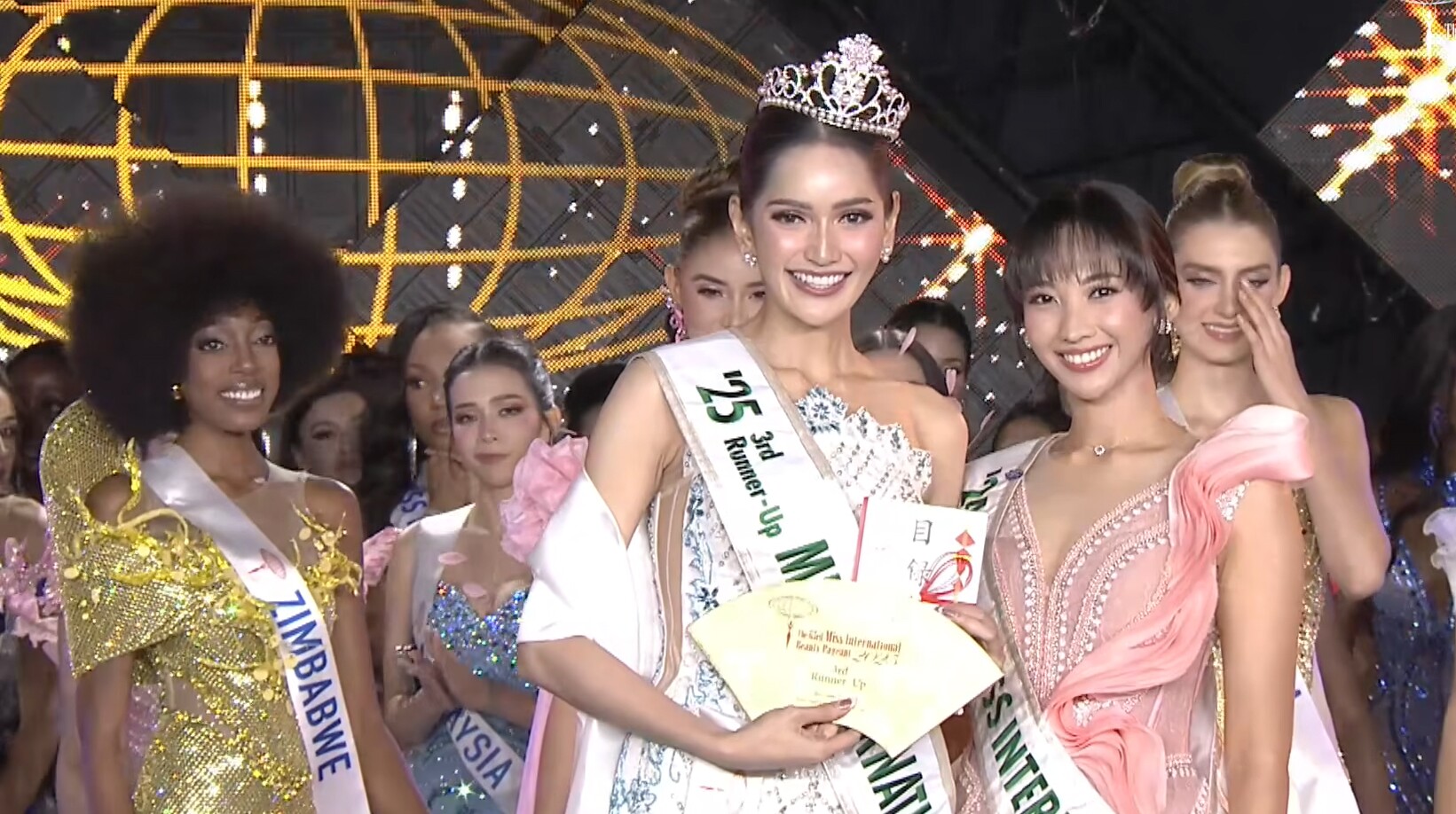 Trực tiếp chung kết Miss International 2025: Tân Hoa hậu chính thức gọi tên người đẹp Colombia - 4