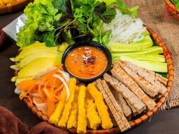 Menu món cuốn 3 miền nhất định phải thưởng thức, từ phở, nem, gỏi, bánh tráng đều chiều lòng người sành ăn