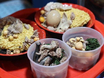 Đặc sản mỳ gà tần Hà Nội giàu dinh dưỡng, mách bạn 5 địa chỉ ngon nổi tiếng cho ngày se lạnh