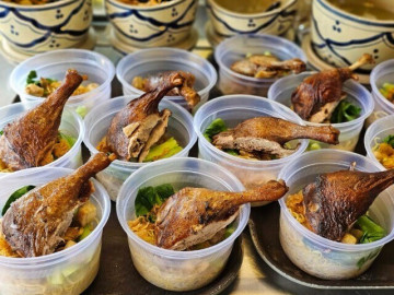 Món mì “sặc mùi thảo mộc” ở TP HCM, nghe vừa lạ vừa quen, có quán giá 350.000 đồng vẫn đông khách 