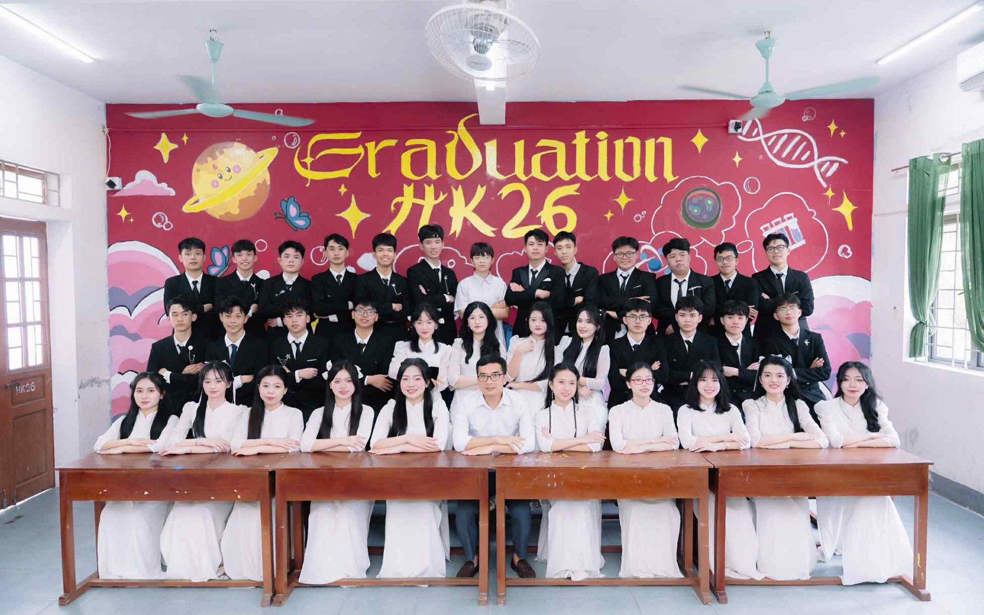 Lớp 12 Chuyên Hóa (niên khóa 2022-2025) của trường có đến 3 thủ khoa của tỉnh Hà Tĩnh.