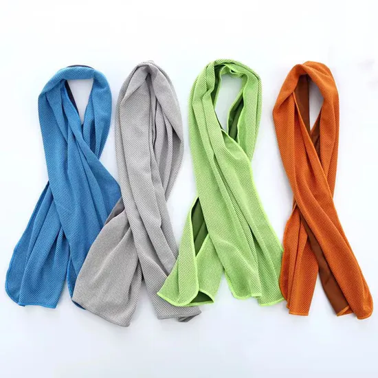 Khăn thể thao có mức giá cực kỳ dễ chịu, chỉ từ 10.000 đến 50.000 đồng, tùy theo kích cỡ, chất liệu.