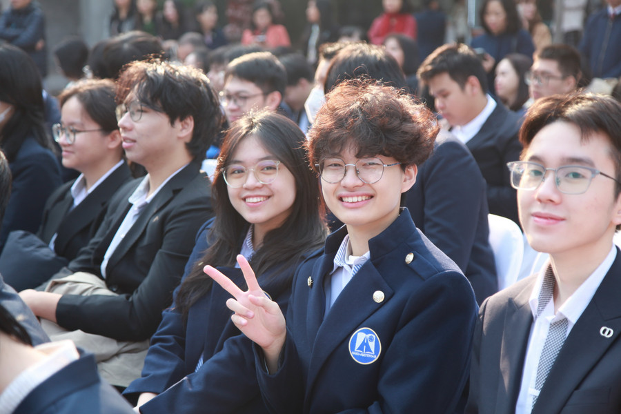 Học sinh THPT Chuyên Hà Nội - Amsterdam nổi tiếng học giỏi, năng nổ trong hoạt động ngoại khóa.