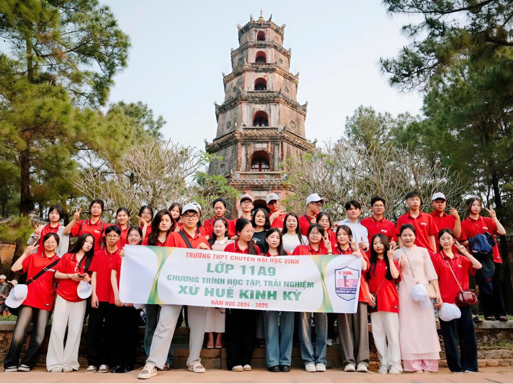 Những hoạt động ngoại khóa giúp học sinh tìm hiểu hơn về lịch sử, văn hóa.