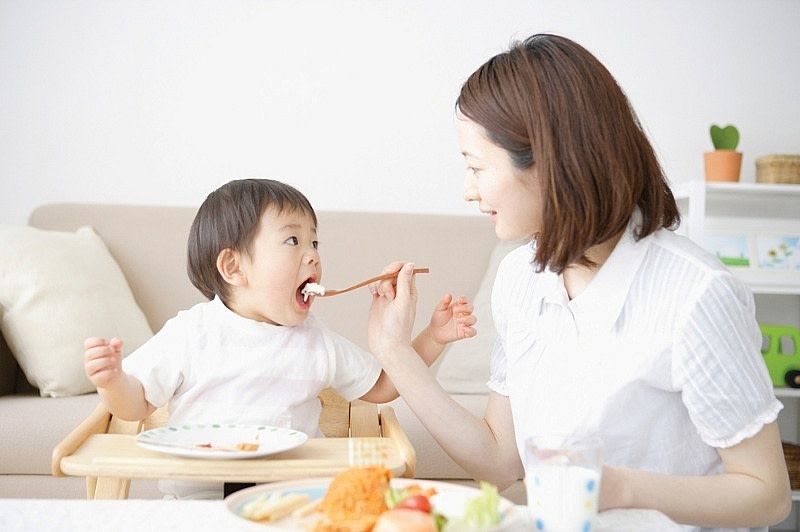 Viêm phế quản thường kéo dài từ một đến hai tuần và có thể tự khỏi nếu trẻ được chăm sóc đúng cách, nhưng trong nhiều trường hợp bệnh dai dẳng hơn và dễ nhầm lẫn với hen suyễn.