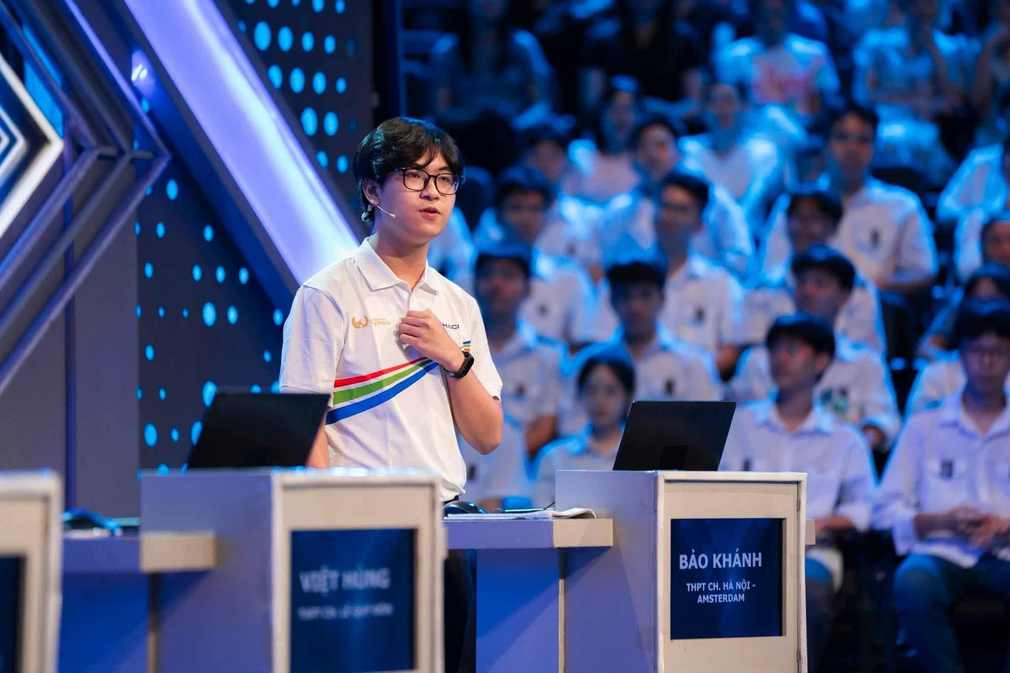 Có sở trường về Sinh học, Bảo Khánh cho biết mình có thể ghi nhớ hầu như mọi thứ chỉ sau một lần quan sát hoặc lắng nghe. Nhờ trí nhớ đặc biệt ấy, cậu xử lý nhanh các câu hỏi suy luận và phản ứng linh hoạt trong những phần thi cần tốc độ. Ở mọi vòng đấu, Khánh luôn giữ được sự bình tĩnh, chính xác và hiếm khi để lộ áp lực.