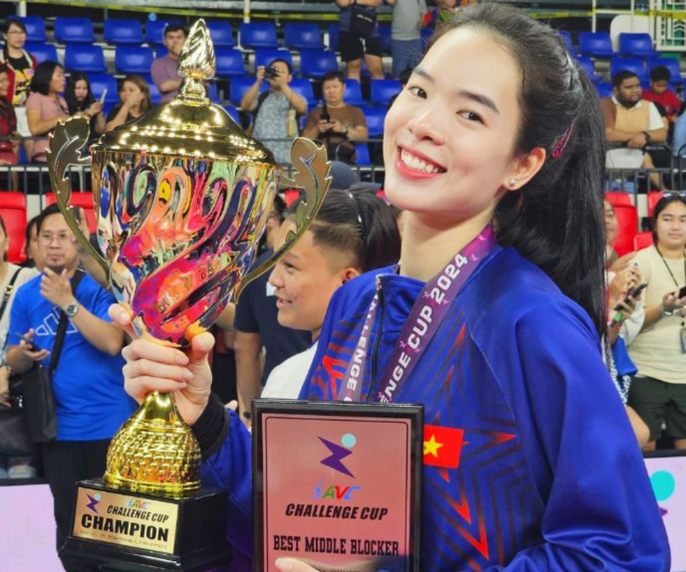 Trước đó, Lê Thanh Thúy từng góp mặt tại hai kỳ SEA Games năm 2015 và năm 2017, góp công mang về lần lượt Huy chương Bạc và Huy chương Đồng cho bóng chuyền nữ Việt Nam ở hai kỳ đại hội trên.