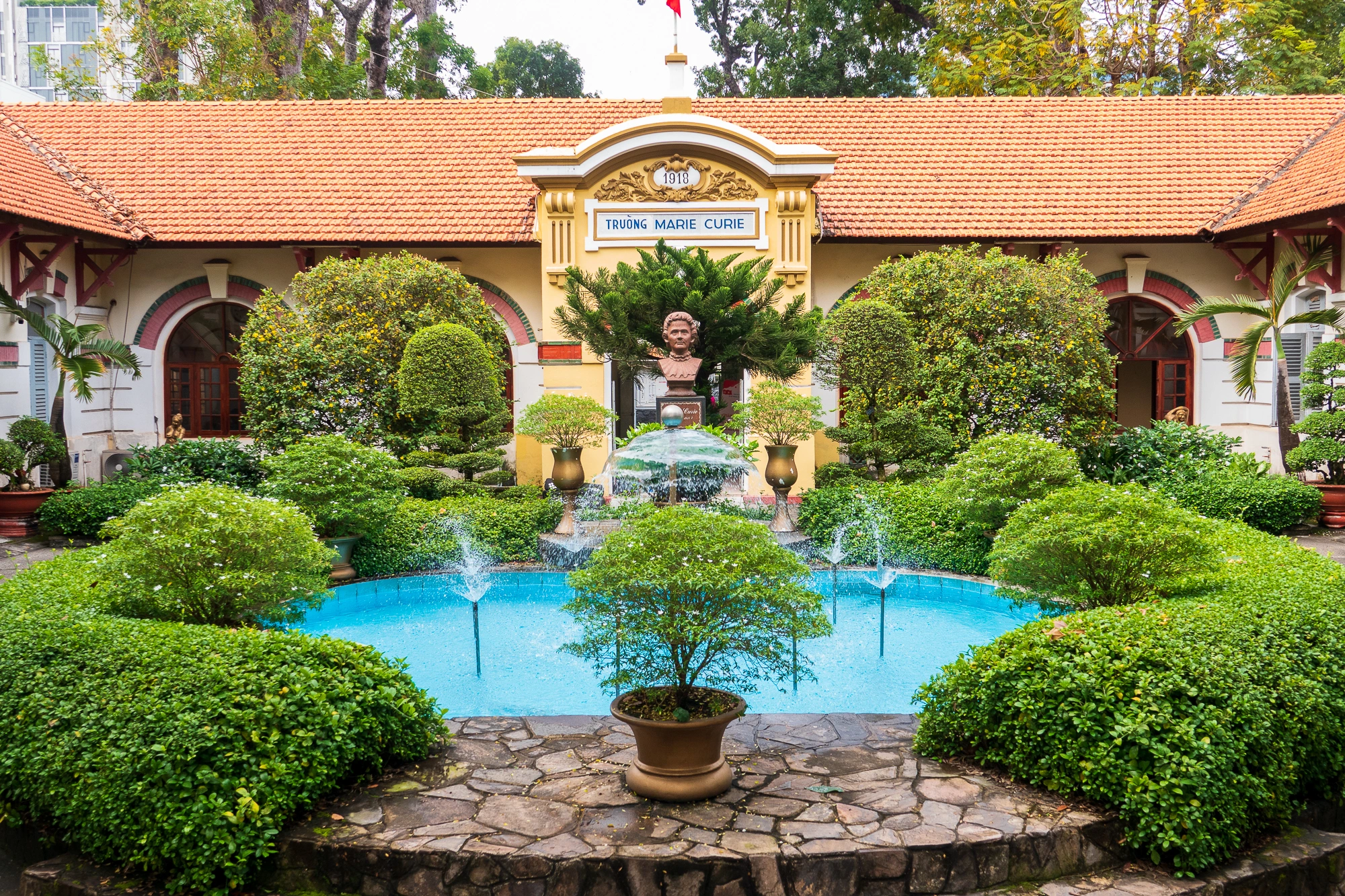 Năm 2015, trường chính thức được công nhận là Di tích Lịch sử - Văn hóa và Danh lam thắng cảnh cấp thành phố, ghi nhận giá trị đặc biệt của công trình hơn 100 năm tuổi.