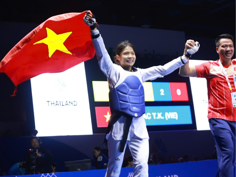 Trong sự nghiệp, cô sở hữu bảng thành tích ấn tượng với nhiều huy chương vàng ở các giải trong nước, Đông Nam Á và châu lục. Với bản lĩnh thi đấu vững vàng và tinh thần kỷ luật cao, Bạc Thị Khiêm hiện là một trong những gương mặt tiêu biểu của Taekwondo Việt Nam.