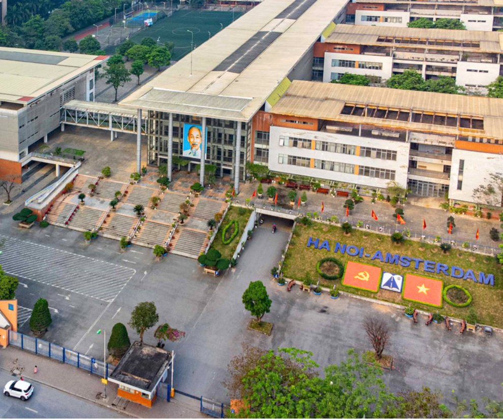 Trường THPT Chuyên Hà Nội - Amsterdam là niềm tự hào của giáo dục Hà Nội, là niềm mơ ước của nhiều thế hệ học sinh.