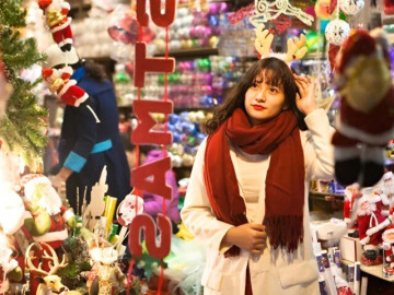 5 món đồ bỏ túi nhỏ xinh dành cho chị em khi đi chơi Noel, món cuối là “cứu tinh” nhan sắc, giá chỉ 10.000 đồng