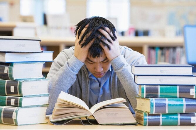 Bố mẹ ích kỷ và áp đặt cũng là một hình thức bạo lực, ảnh hưởng đến sự phát triển, cũng như tâm lý của trẻ. Ảnh minh họa. 