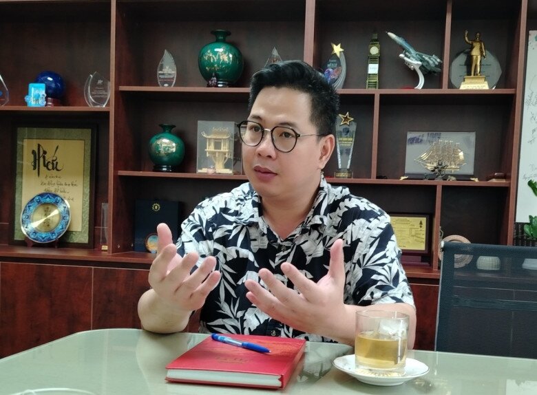 PGS.TS Trần Thành Nam cho rằng, các giáo viên cần phải là nhà giáo dục, chứ không chỉ là thợ dạy. Ảnh: Lê Phương.