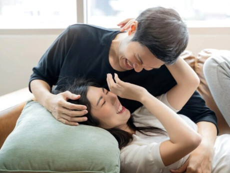 Vợ chồng "trốn con", tìm cảm giác lạ khi ở cùng nhau, kết cục cả hai phải nhập viện vì đứng không...