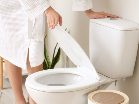 Thói quen đi vệ sinh nào dễ mắc bệnh, tàn phá đường tiêu hóa, điều số 1 cả nam và nữ rất hay mắc...