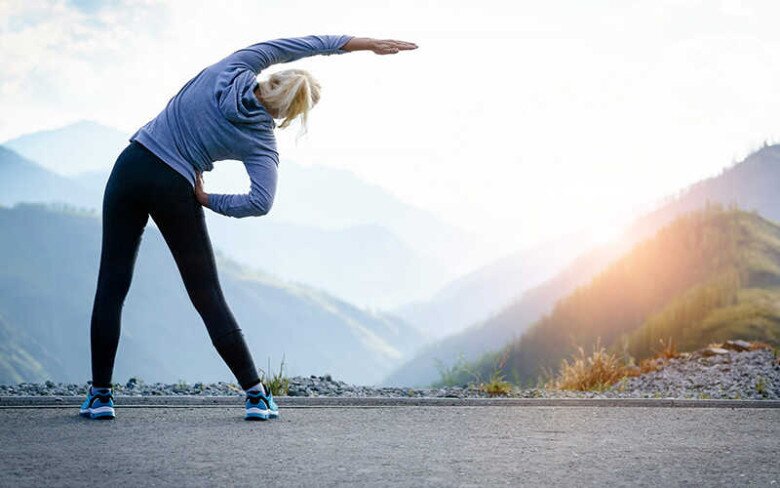 Trời lạnh hãy tập thể dục khi mặt trời đã lên và cần lưu ý mặc đủ ấm khi tập. Ảnh minh họa.