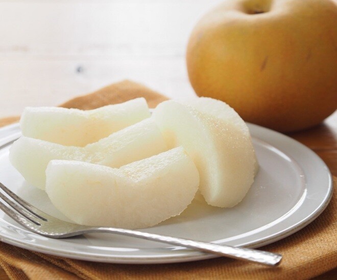 Người nghèo họ ăn trái cây không cần gọt vỏ sẽ mang lại nhiều lợi ích hơn là ăn trái cây gọt vỏ như người giàu. Ảnh minh họa. 