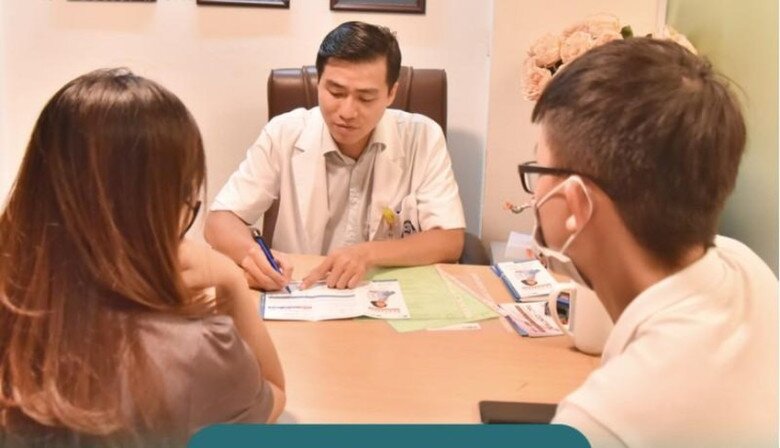 Bác sĩ Phan Chí Thành cho biết, suy buồng trứng không chỉ ảnh hưởng đến chức năng sinh sản mà còn ảnh hưởng đến cả tuổi thọ của chị em. 