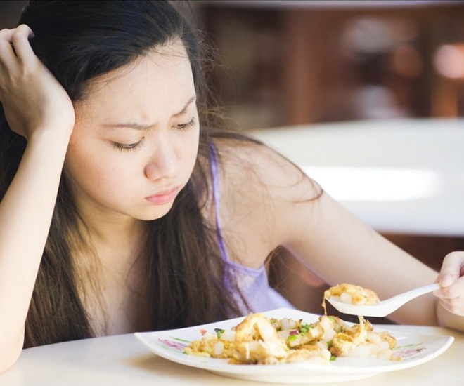 Việc ép cân khiến nữ sinh bị mất kinh nguyệt, sau đó còn rối loạn tâm thần phải nhập viện điều trị. Ảnh minh họa. 