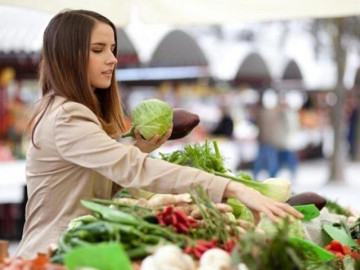 Loại rau nào đi chợ nên tránh vì người bán không bao giờ sử dụng? Có loại cực quen thuộc, xuất hiện đều trên mâm cơm