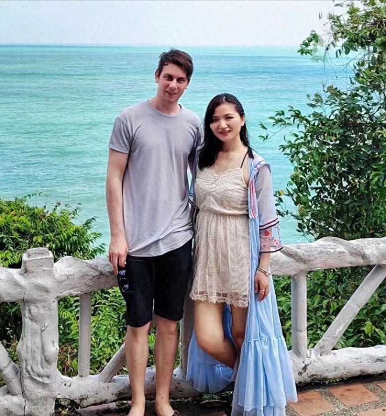 Đại Bạch cao tới 1m9.