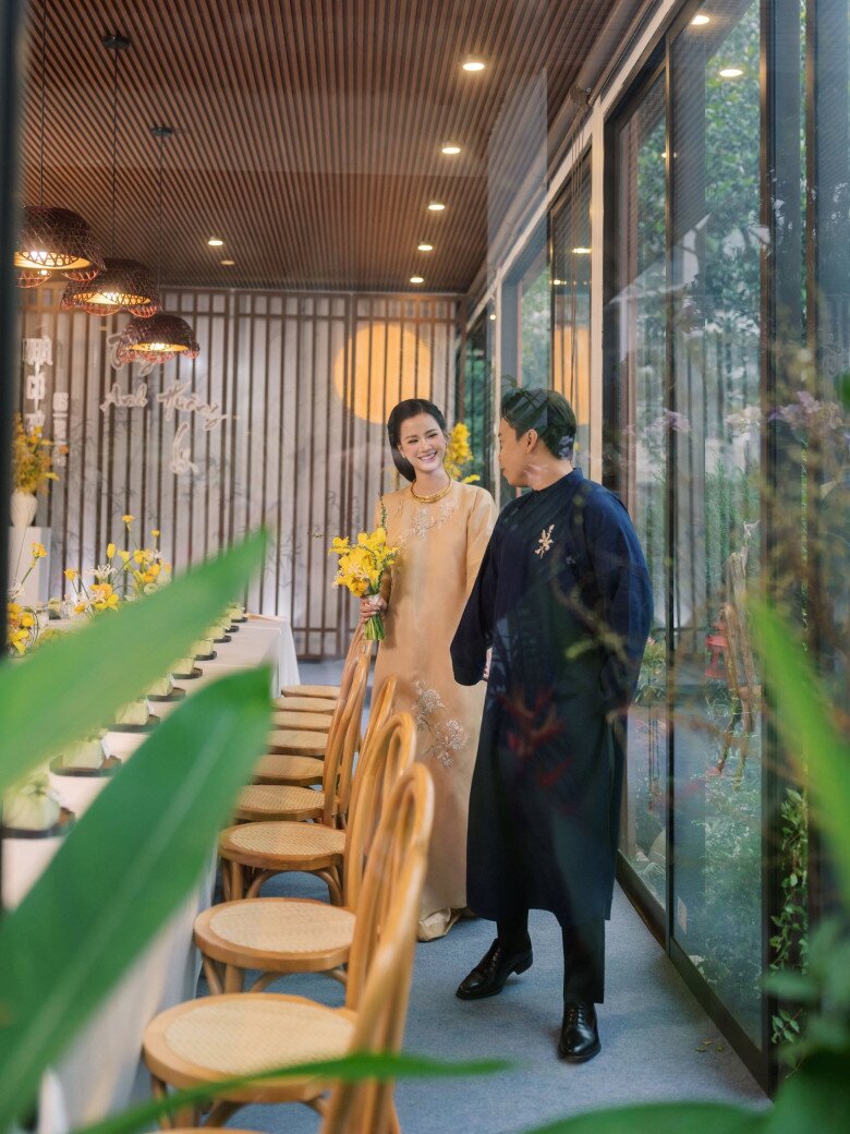 Bên trong biệt thự nhà vườn của chồng Á hậu Hương Ly: Cây cổ thụ tiền tỷ, hồ cá Koi và cầu đỏ đẹp như phim - 10