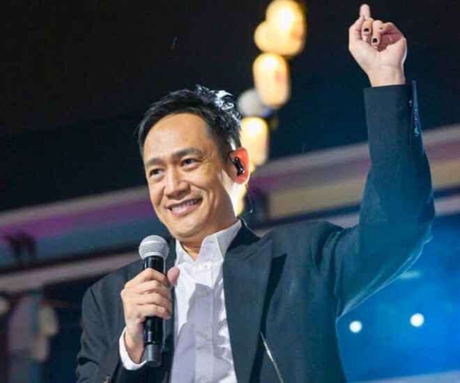 Ca sĩ Duy Mạnh mới đây đã hiến kế cho các chị em cách trị chồng ham chơi.