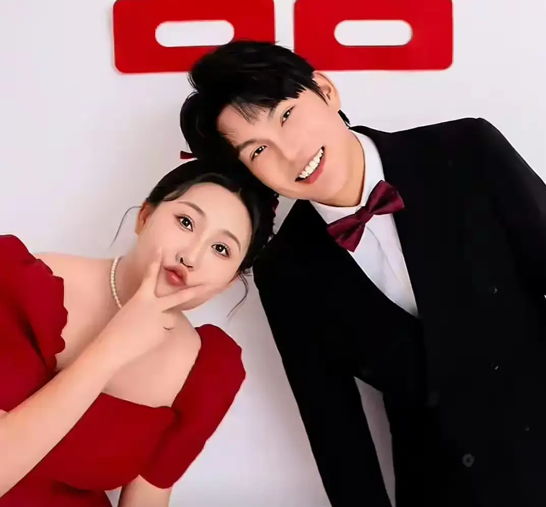 Chàng trai 2k3 cưới người bằng tuổi mẹ bất chấp gia đình ngăn cấm, cách xưng hô với vợ rất lạ - 4