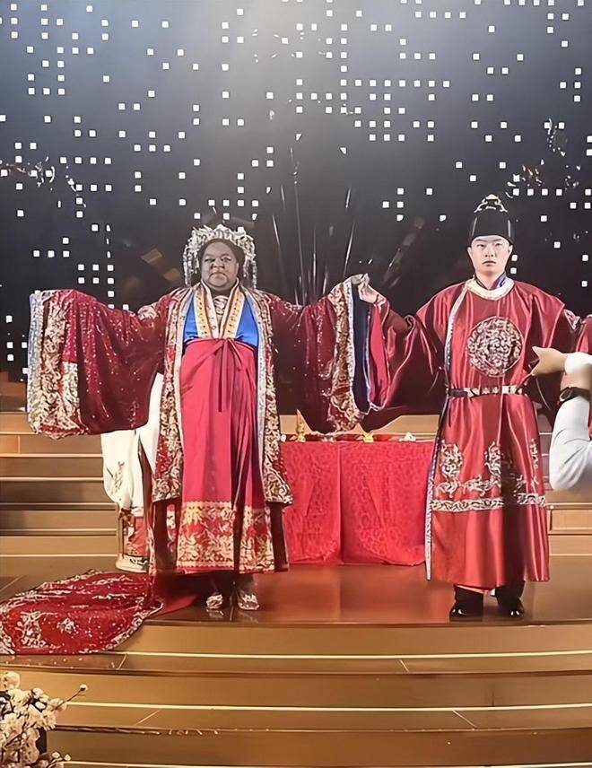 Nữ đại gia Châu Phi mang hồi môn khủng cưới chồng kém 20 tuổi, biểu cảm của bố mẹ chồng gây chú ý - 4