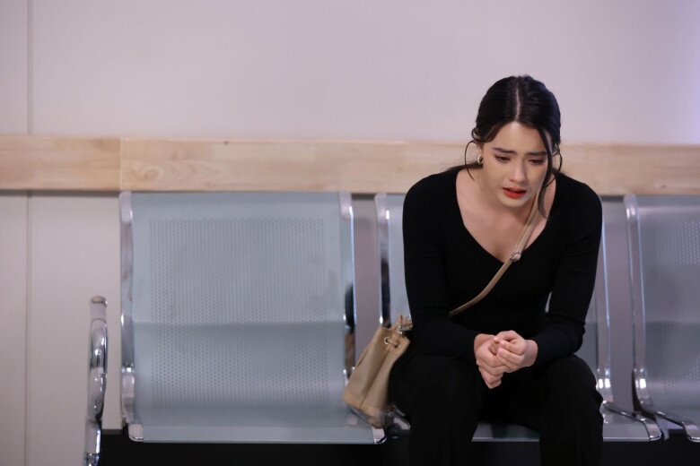 Khi nghe được bí mật kia, tôi sụp đổ hoàn toàn. (Ảnh minh họa)