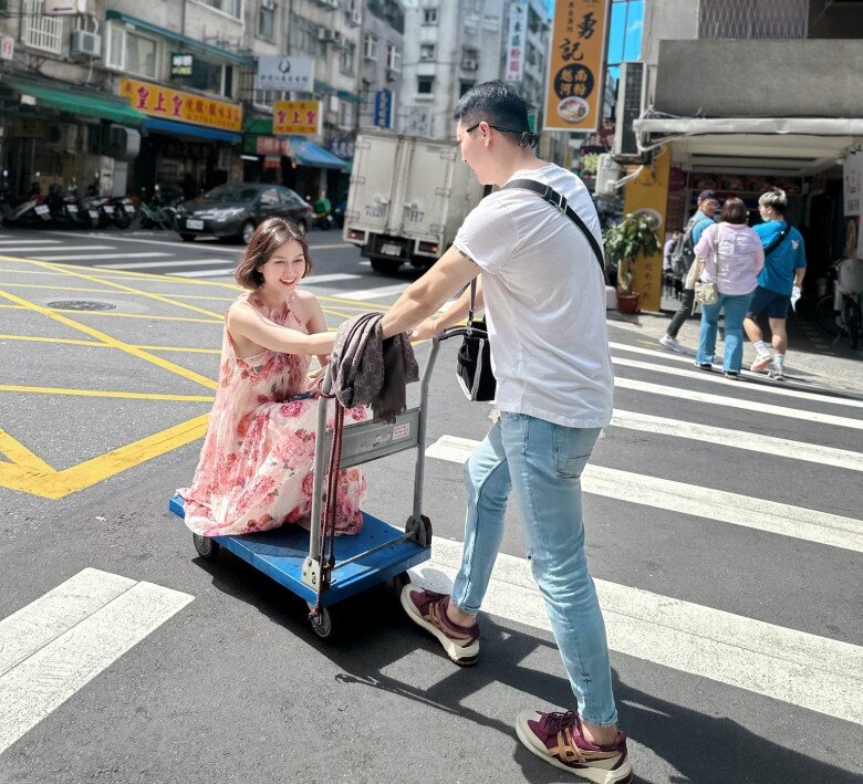 Con trai mới 8 tháng diễn viên Hương Giang lại đăng ảnh bầu, khẳng định kết hôn hay không đều có “những hối hận” - 4